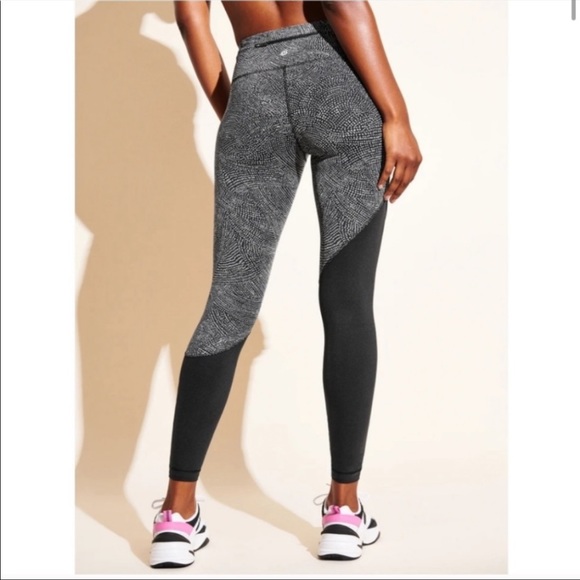 Speed Wunder Under Tight Colorblock Leggings in Ice Grey rare - Picture 2 of 7
